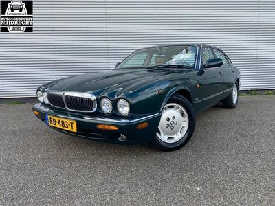 Jaguar XJR