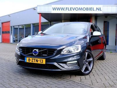 tweedehands Volvo V60 1.6 T3 150pk R-Design Aut. Navi|Leder-Alcantara|LM