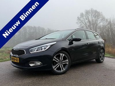 Zwart Gebruikt 2013 Kia Ceed Hatchback | € 3.888 (Eerlijke prijs)