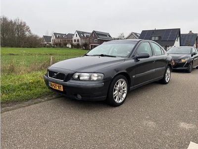 Grijs Occasion 2001 Volvo S60 Sedan | € 2.450 (Duur)