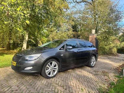 Grijs Gebruikt 2012 Opel Astra Edition Stationwagen | € 5.750 (Iets duurder)