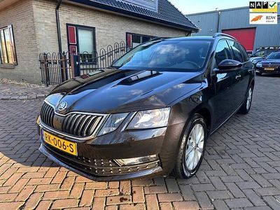 Zwart (metallic) Occasion 2018 Skoda Octavia Business Line Stationwagen | € 14.750 (Iets duurder)