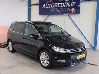 tweedehands VW Touran 1.2 TSI Highline - N.A.P. Airco Cruise Navi Pan