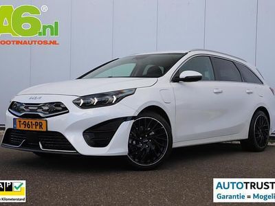 Deluxe white m Gebruikt 2023 Kia Ceed Sportswagon Stationwagen | € 21.900 (Eerlijke prijs)