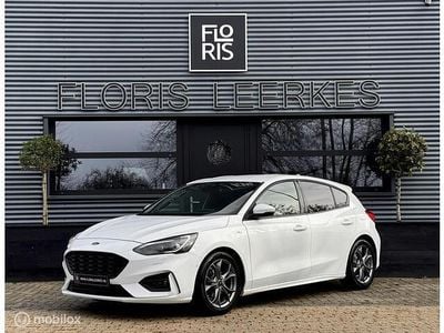 Wit Occasion 2019 Ford Focus ST-Line Hatchback | € 13.450 (Eerlijke prijs)