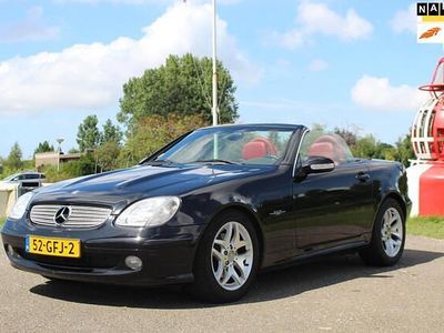 Zwart, metallic lak Gebruikt 2003 Mercedes SLK200 Edition Cabriolet | € 6.950 (Iets duurder)