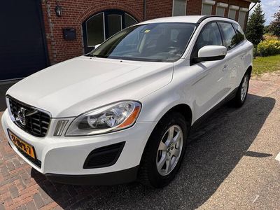 tweedehands Volvo XC60 2.0T Kinetic apk t/m 21-10-2024