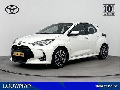 Pure white (licht wit) Occasion 2021 Toyota Yaris Active Hatchback | € 18.900 (Eerlijke prijs)