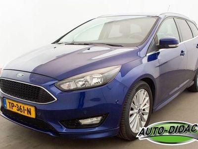 Blauw Gebruikt 2015 Ford Focus Titanium Stationwagen | € 2.450 (Super prijs)