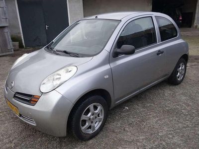 Zilver Gebruikt 2004 Nissan Micra Visia Hatchback | € 1.750 (Eerlijke prijs)