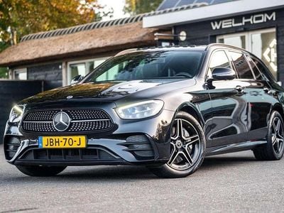 Zwart Occasion 2022 Mercedes E300 AMG line Stationwagen | € 33.850 (Eerlijke prijs)