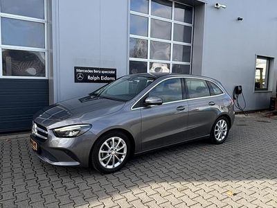 Grijs Gebruikt 2019 Mercedes B200 MPV | € 21.850 (Eerlijke prijs)