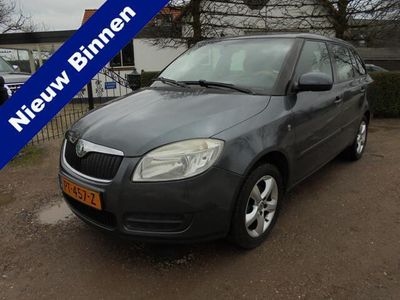 tweedehands Skoda Fabia Combi 1.6-16V Ambition *Automaat * **LEES TEKST !!