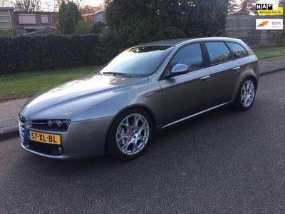 Grijs (metallic) Gebruikt 2007 Alfa Romeo 159 Progression Stationwagen | € 6.950