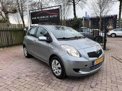 tweedehands Toyota Yaris 1.3 VVTi Sol MMT Airco Automaat schokt rijdt wel