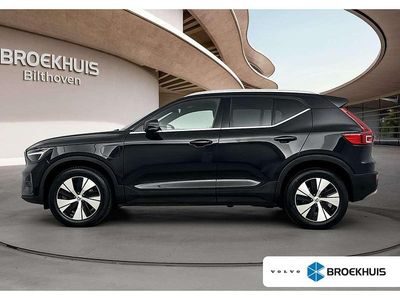 Zwart, metallic lak Gebruikt 2023 Volvo XC40 Core SUV | € 34.950 (Eerlijke prijs)
