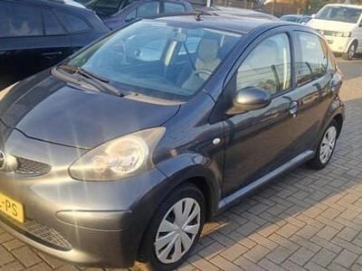 Occasion Toyota Aygo 68 PK (50 kW) 2008 Grijs Hatchback