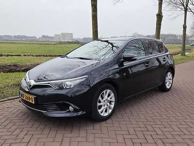 Zwart Occasion 2017 Toyota Auris Trend Hatchback | € 10.999 (Eerlijke prijs)