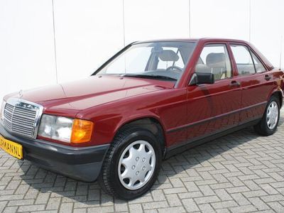 tweedehands Mercedes 190 2.0 D maar 136000 km!