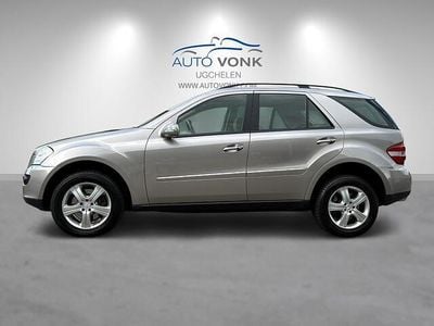 Grijs (metallic) Gebruikt 2005 Mercedes 500 SUV | € 26.950