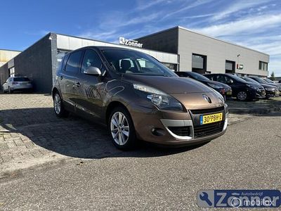 Bruin Gebruikt 2011 Renault Scénic III Dynamique MPV | € 3.950 (Eerlijke prijs)