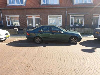 Mercedes C200