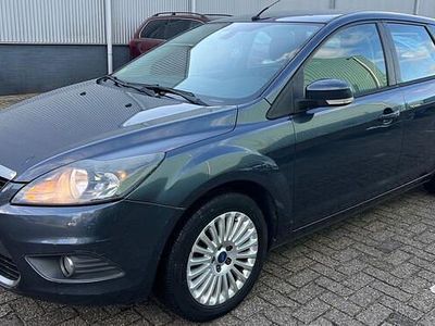 Grijs Gebruikt 2010 Ford Focus Limited Stationwagen | € 1.650 (Eerlijke prijs)