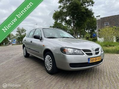 Occasion Nissan Almera Visia 98 PK (72 kW) 2005 Grijs Hatchback