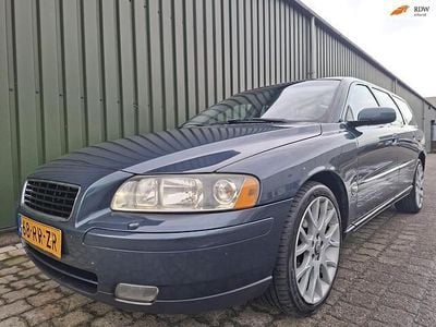 Blauw Gebruikt 2005 Volvo V70 Momentum Stationwagen | € 5.499 (Eerlijke prijs)