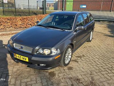 Grijs Occasion 2001 Volvo V40 Stationwagen | € 3.450 (Iets duurder)