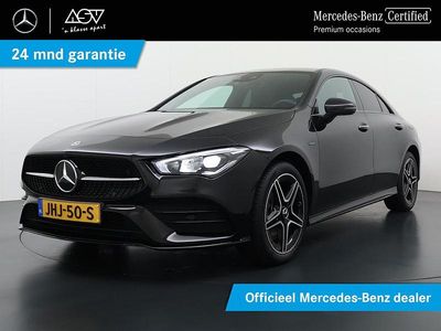 Zwart Gebruikt 2021 Mercedes CLA250e Business Sedan | € 36.880 (Eerlijke prijs)
