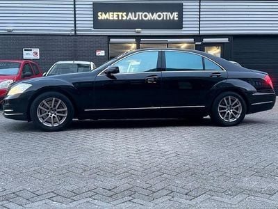 Zwart (metallic) Gebruikt 2010 Mercedes S500 Prestige Sedan | € 22.950