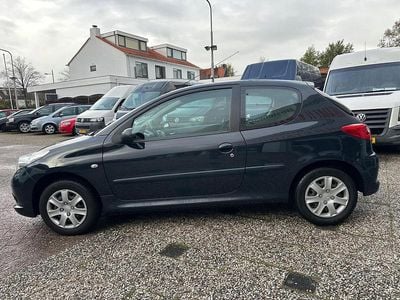 Grijs (metallic) Occasion 2010 Peugeot 206 Hatchback | € 2.849 (Eerlijke prijs)