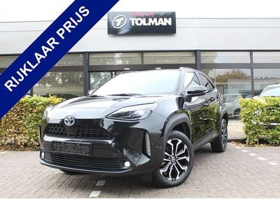Zwart Gebruikt 2024 Toyota Yaris Cross Plus SUV | € 30.950 (Eerlijke prijs)