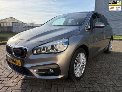 Grijs (metallic) Occasion 2016 BMW 216 Executive Stationwagen | € 9.900 (Eerlijke prijs)
