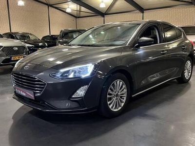 Grijs Gebruikt 2020 Ford Focus Titanium Hatchback | € 16.950 (Eerlijke prijs)