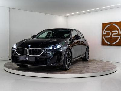 Zwart Occasion 2025 BMW 120 Comfort Edition Hatchback | € 39.980 (Eerlijke prijs)