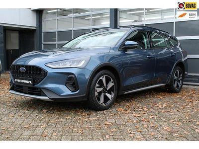 Blauw (metallic) Gebruikt 2022 Ford Focus Active Stationwagen | € 23.900 (Eerlijke prijs)