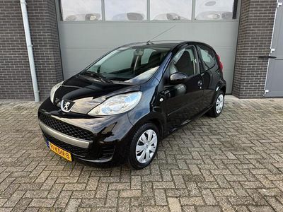 Zwart Gebruikt 2009 Peugeot 107 Hatchback | € 3.000 (Eerlijke prijs)