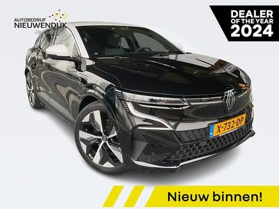 Twotone noir etoilé / blanc g Occasion 2023 Renault Megane E-Tech Techno Hatchback | € 26.940 (Eerlijke prijs)