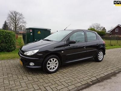 Occasion Peugeot 206 Forever 75 PK (55 kW) 2008 Zwart Hatchback