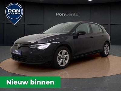 Zwart Occasion 2024 VW Golf VIII Life Hatchback | € 25.850 (Super prijs)