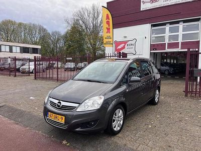 Grijs Gebruikt 2009 Opel Zafira Cosmo MPV | € 4.450 (Iets duurder)