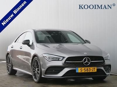 Grijs Gebruikt 2023 Mercedes CLA200 AMG line Sedan | € 32.450 (Eerlijke prijs)