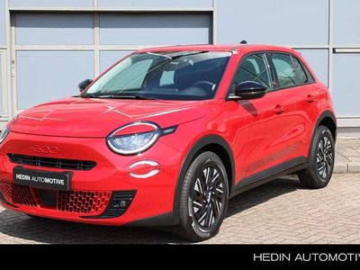 Rood Nieuw 2025 Fiat 600E Red SUV | € 35.990