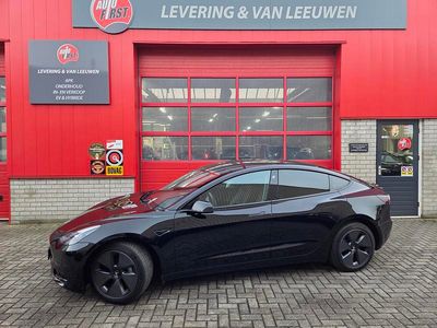 Zwart Occasion 2026 Tesla Model 3 Standard Range Sedan | € 28.750