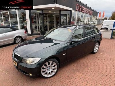 Groen, metallic lak Occasion 2005 BMW 325 Executive Stationwagen | € 5.945 (Duur)