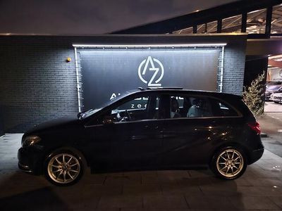 Zwart Gebruikt 2013 Mercedes B200 Prestige MPV | € 12.499 (Eerlijke prijs)