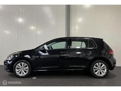 Zwart Gebruikt 2018 VW Golf VII Comfortline Hatchback | € 9.945 (Goede deal)
