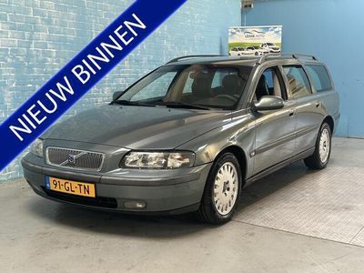 tweedehands Volvo V70 2.4 T Geartronic CLIMA CRUISE TREKHAAK Goede onder